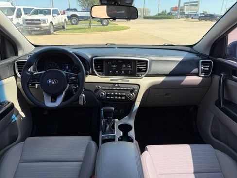 Used 2021 Kia Sportage LX w/ LX Fwd Popular Package image 21