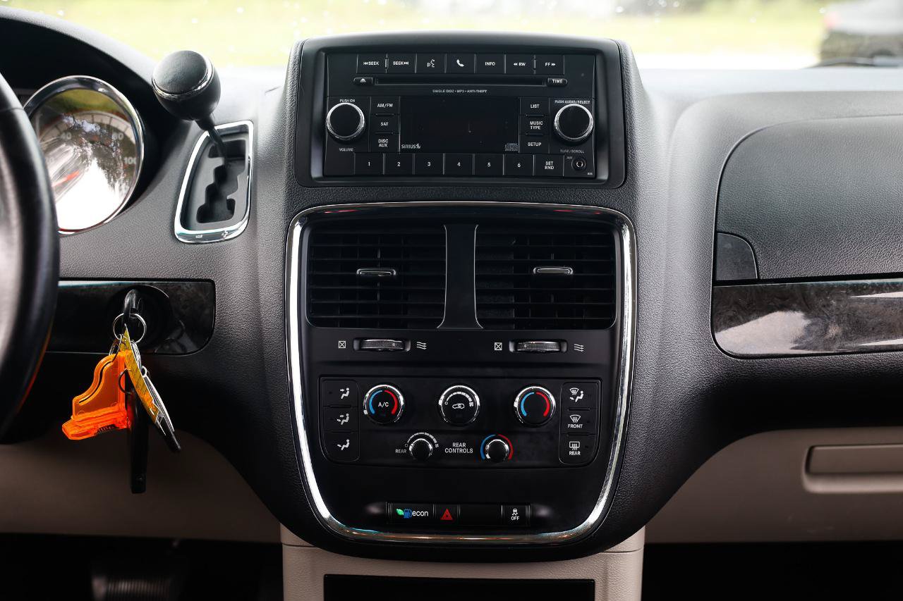 Used 2017 Dodge Grand Caravan SE w/ Power Window Group FWD image 34