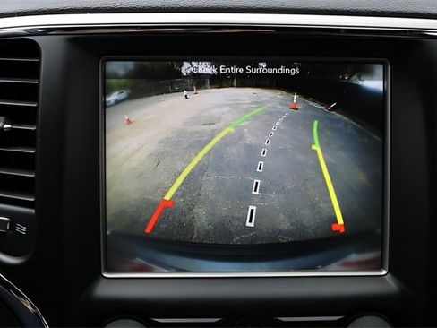 Used 2018 Jeep Grand Cherokee Altitude image 22