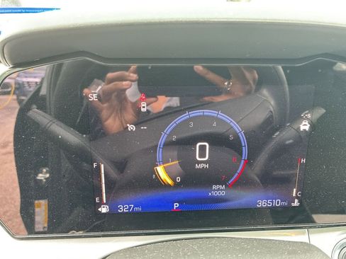 Used 2025 Chevrolet Trax LT FWD image 10