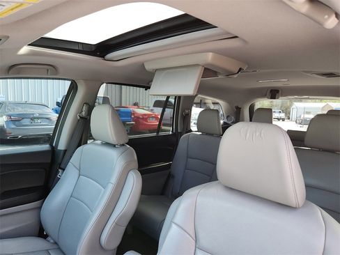 Used 2019 Honda Pilot Touring image 23