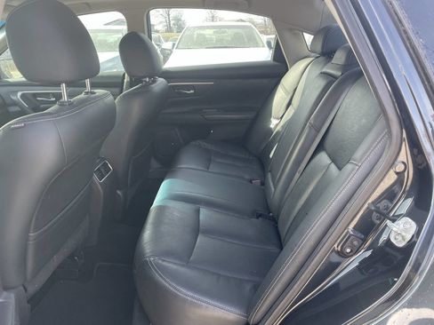 Used 2016 Nissan Altima 2.5 SL w/ 2.5 Technology Package image 9