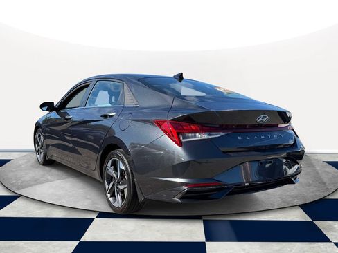 Used 2023 Hyundai Elantra Limited FWD image 3