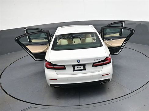 Used 2023 BMW 530i w/ Convenience Package image 35