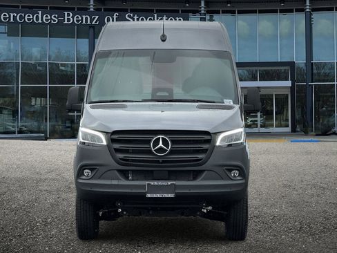 New 2026 Mercedes-Benz Sprinter 2500 image 9