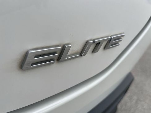 Used 2023 Honda Pilot Elite image 13