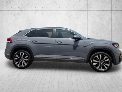 Used 2020 Volkswagen Atlas Cross Sport SEL R-Line FWD image 4