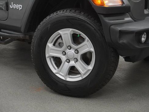 Used 2019 Jeep Wrangler Sport w/ Quick Order Package 24S AWD/4WD image 5