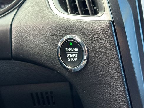 Used 2024 Ford Edge SEL image 34