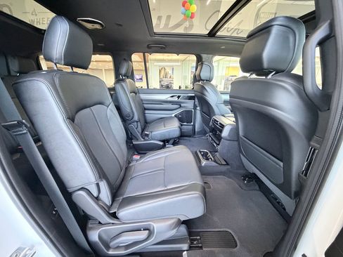 New 2026 Jeep Grand Wagoneer Limited AWD/4WD image 26