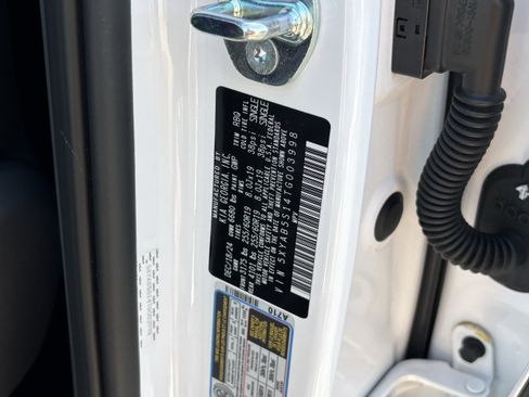 Certified 2026 Kia EV9 Light RWD image 30