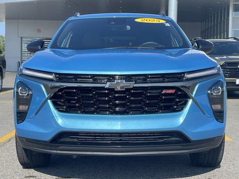 Used 2025 Chevrolet Trax RS w/ Driver Confidence Package FWD image 16