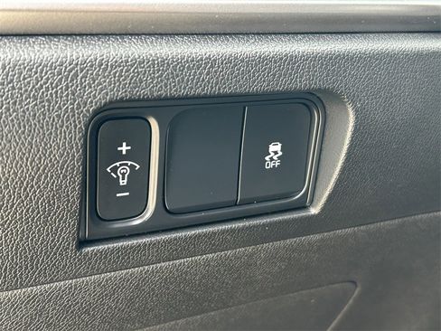 Used 2025 Kia Sorento S w/ Panoramic Sunroof Package image 25