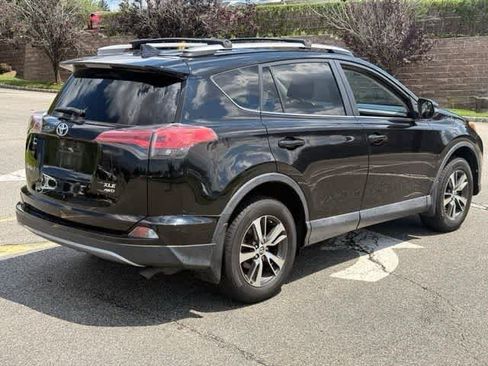 Used 2017 Toyota RAV4 XLE w/ All Weather Liner Package AWD/4WD image 4