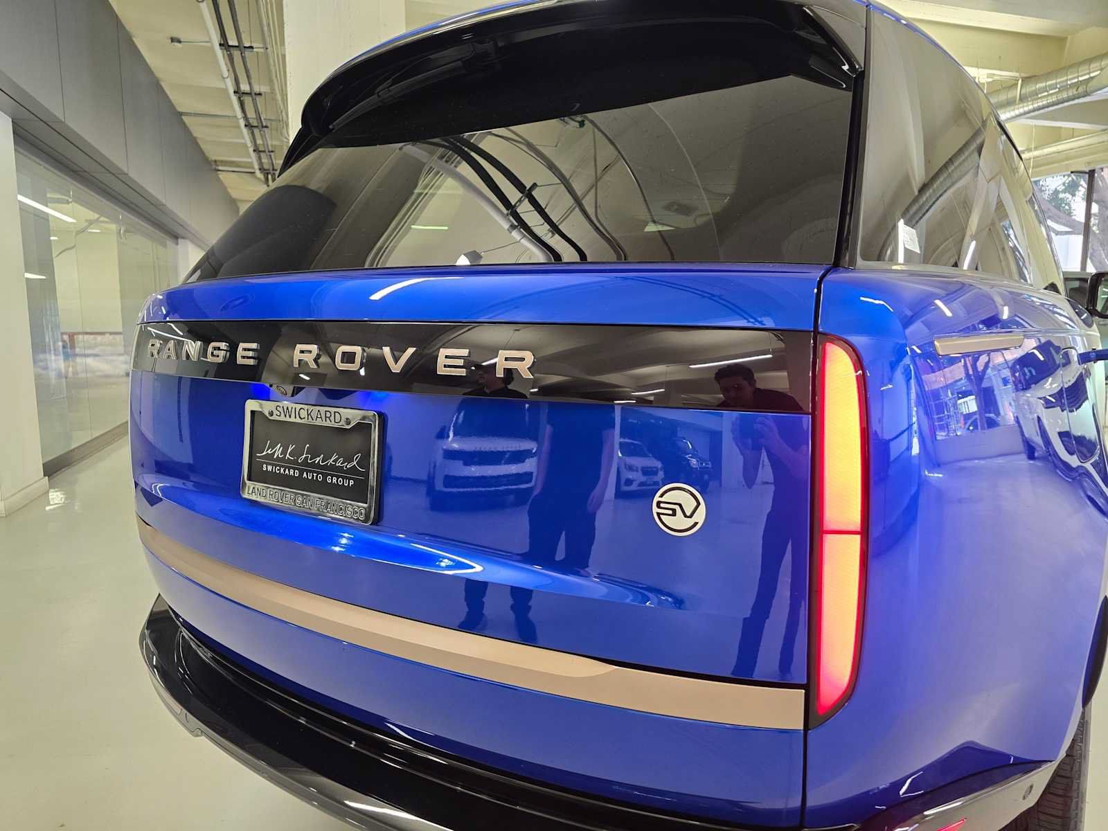 New 2025 Land Rover Range Rover SV AWD/4WD image 15