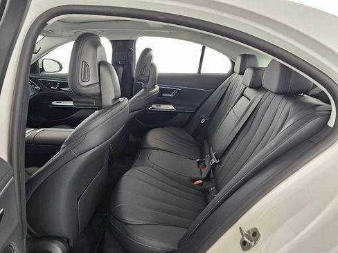 Certified 2025 Mercedes-Benz E 350 Sedan image 17