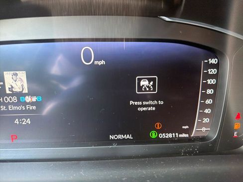 Used 2024 Honda Pilot Elite image 31