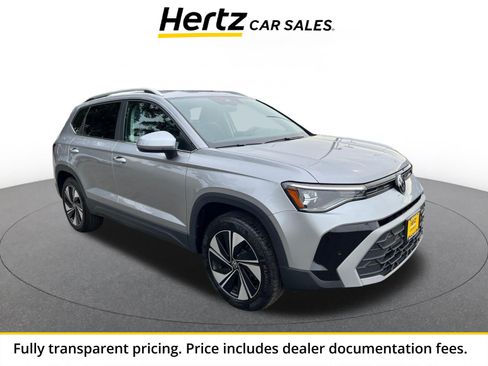 Used 2026 Volkswagen Taos SE AWD/4WD image 1