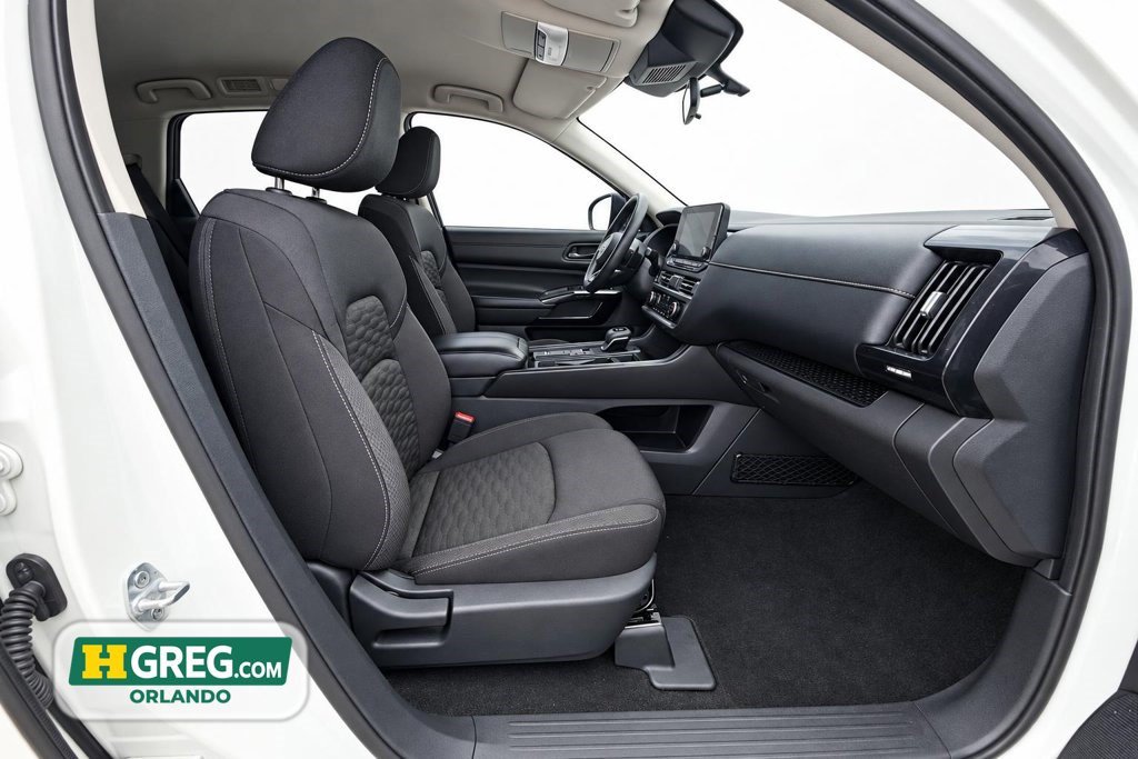 Used 2024 Nissan Pathfinder S w/ Cargo Package FWD image 11