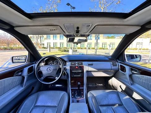 Used 1997 Mercedes-Benz E 320 Sedan image 18