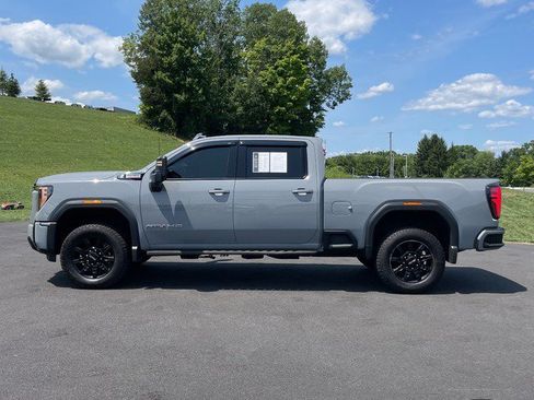 Used 2024 GMC Sierra 2500 AT4 w/ AT4 Premium Plus Package AWD/4WD image 2