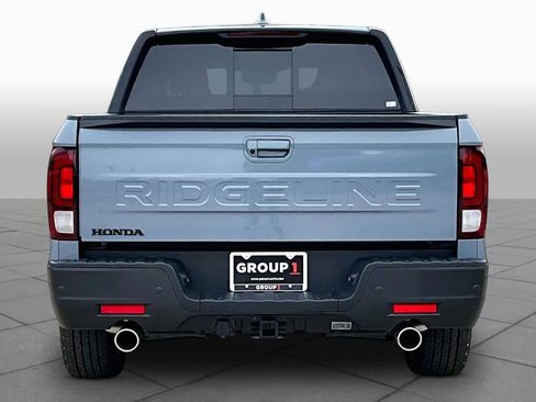 New 2026 Honda Ridgeline Black Edition image 4