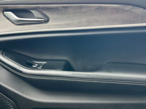 Used 2024 Jeep Grand Cherokee Limited image 20