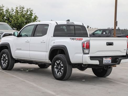 Certified 2023 Toyota Tacoma TRD Off-Road w/ Advanced Technology Package AWD/4WD image 8