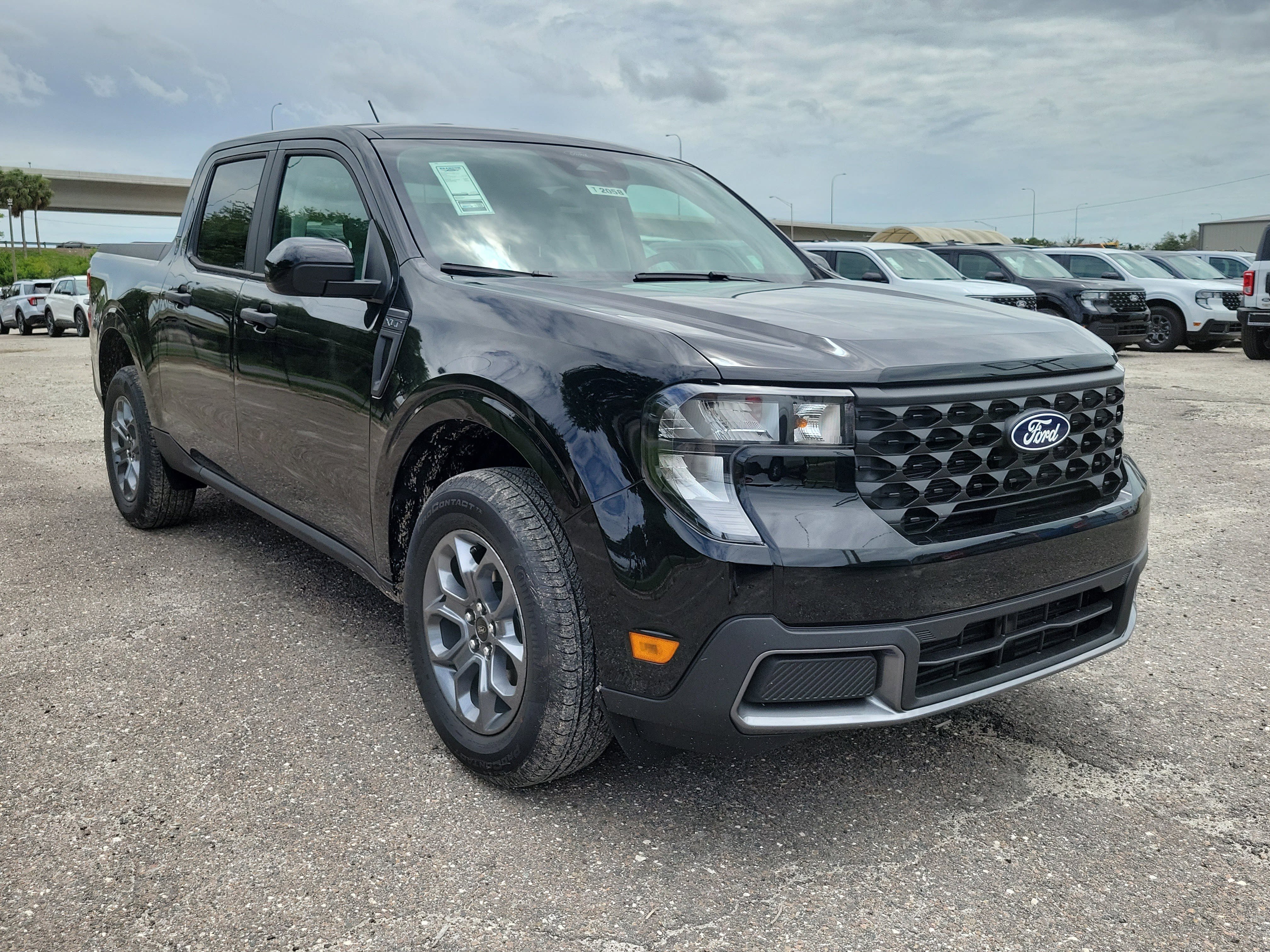 New 2026 Ford Maverick XLT w/ XLT Luxury Package FWD image 2