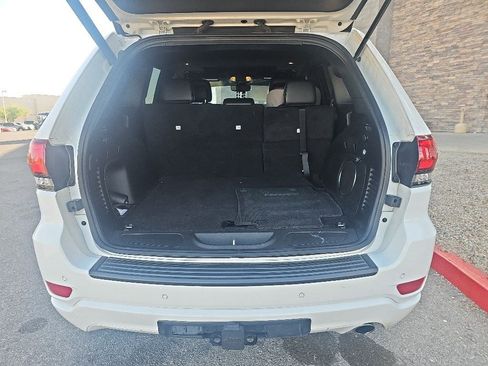 Used 2022 Jeep Grand Cherokee Laredo X AWD/4WD image 18