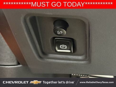 Used 2024 Chevrolet Corvette Stingray Coupe RWD image 24