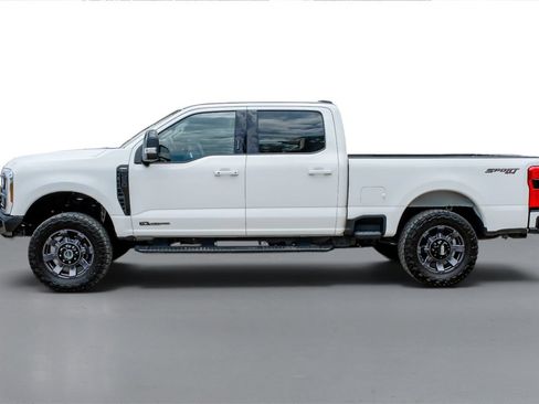 Used 2024 Ford F250 Lariat w/ Lariat Ultimate Package AWD/4WD image 9