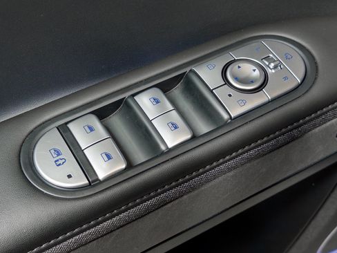 Used 2024 Hyundai Ioniq 5 Limited AWD/4WD image 7