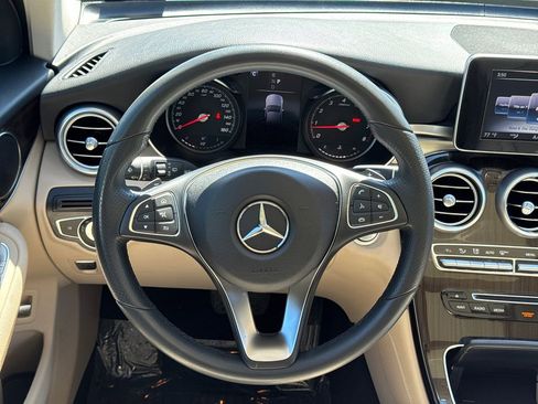 Used 2018 Mercedes-Benz GLC 300 image 24