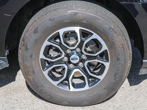 Used 2024 Ford Expedition Max XLT RWD image 9