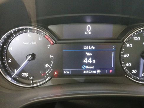 Certified 2022 Cadillac XT4 Luxury w/ Cold Weather Package AWD/4WD image 23