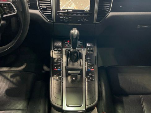 Used 2016 Porsche Macan S w/ Premium Package Plus image 34