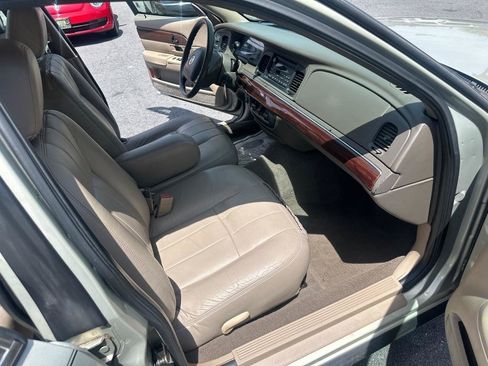 Used 2004 Mercury Grand Marquis GS RWD image 35