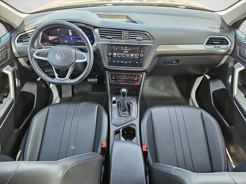 Used 2023 Volkswagen Tiguan SE FWD image 21