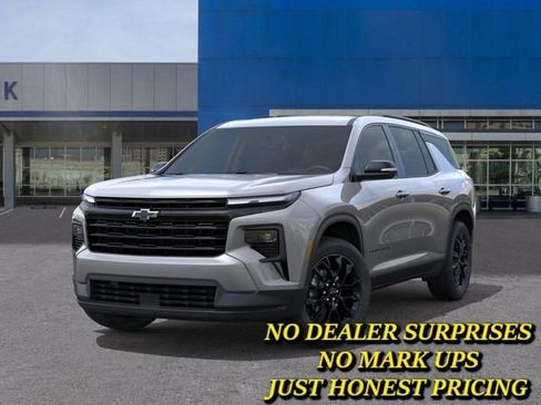 New 2026 Chevrolet Traverse LT image 6