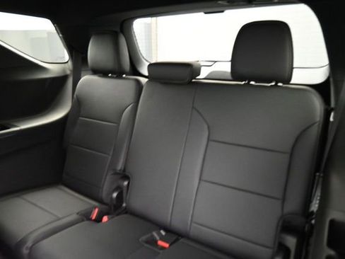 Used 2026 Chevrolet Traverse High Country FWD image 24