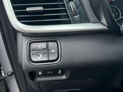 Used 2020 Kia Optima LX image 26