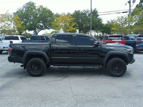 Used 2022 Toyota Tacoma TRD Pro AWD/4WD image 7