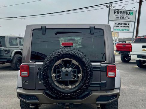 Used 2016 Jeep Wrangler Unlimited Sahara AWD/4WD image 14