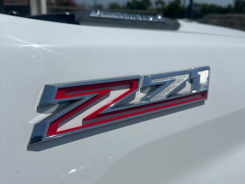 Used 2025 Chevrolet Silverado 2500 LT AWD/4WD image 32