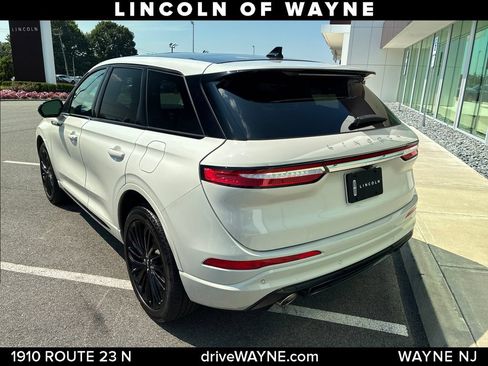Certified 2023 Lincoln Corsair AWD w/ Equipment Group 101A image 4