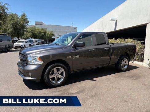 Used 2017 RAM 1500 ST RWD image 1