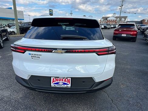New 2026 Chevrolet Equinox EV LT image 6