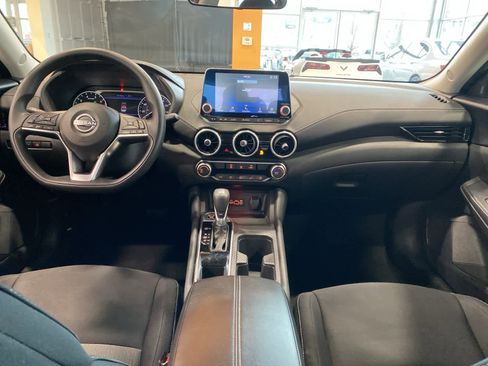 Used 2025 Nissan Sentra SV image 14