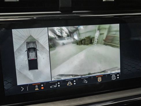 Used 2025 GMC Sierra 2500 AT4X AWD/4WD image 21